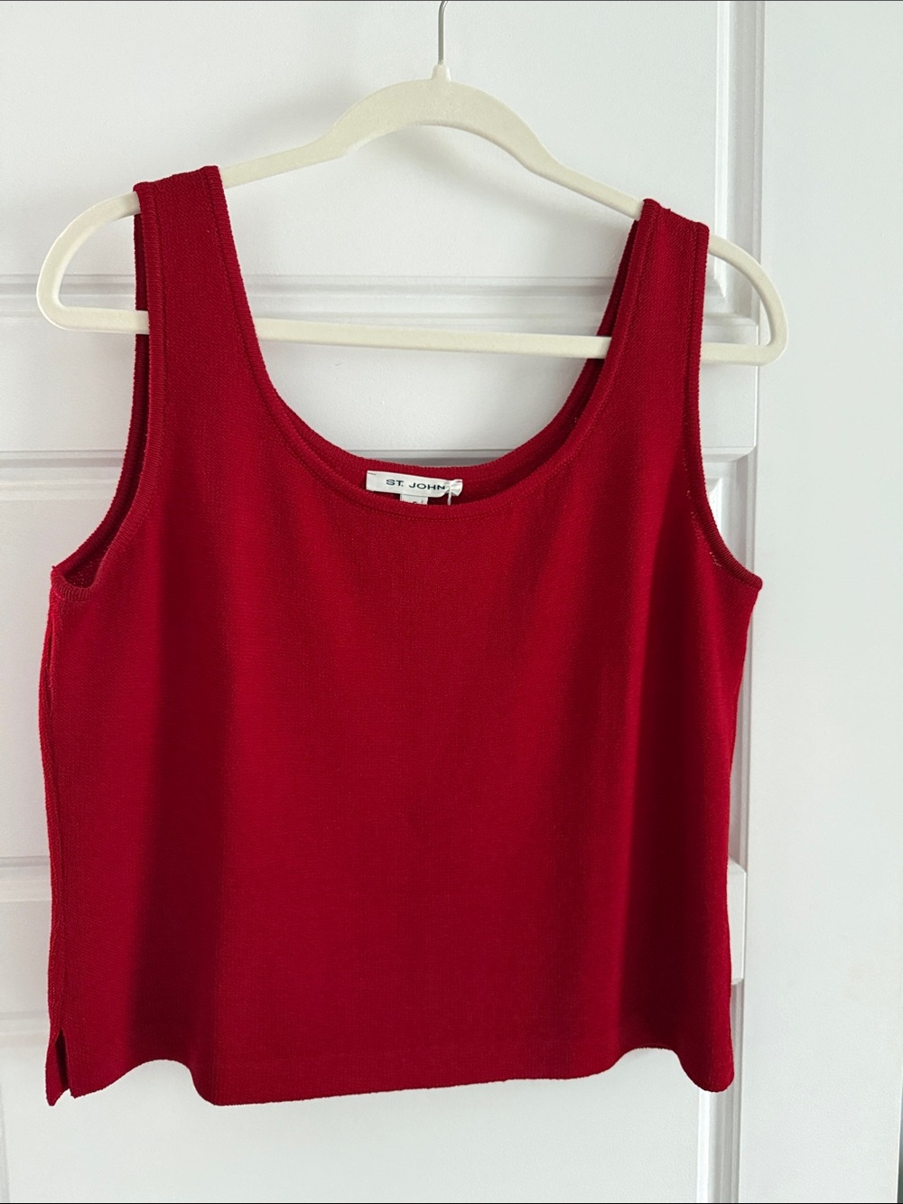 St. John Red Sleeveless knit Tank